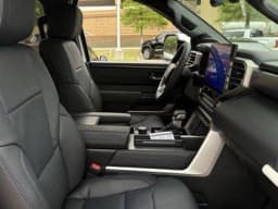 Toyota Tundra 4WD Platinum CrewMax 5.5' Bed (Natl) 2026 — side view