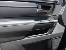 Toyota Tundra 4WD Platinum CrewMax 5.5' Bed (Natl) 2026 — side view