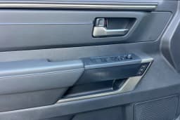 Toyota Tundra 4WD Platinum Hybrid CrewMax 5.5' Bed (Natl) 2026 — side view