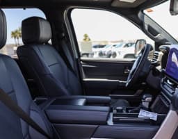 Toyota Tundra 4WD Platinum Hybrid CrewMax 5.5' Bed (Natl) 2026 — side view