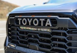 Toyota Tundra 4WD TRD Pro Hybrid CrewMax 5.5' Bed (Natl) 2026 — side view