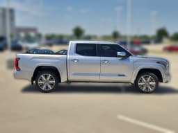 Toyota Tundra 4WD Capstone Hybrid CrewMax 5.5' Bed (Natl) 2026 — side view