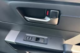 Toyota Tundra 4WD Platinum CrewMax 5.5' Bed (Natl) 2026 — side view