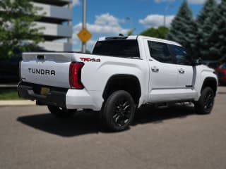 Toyota Tundra 4WD Limited CrewMax 5.5' Bed (Natl) Toyota Tundra 4WD Limited CrewMax 5.5' Bed (Natl)