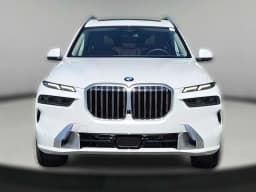 BMW X7 xDrive40i Sports Activity Vehicle 2027 — side view