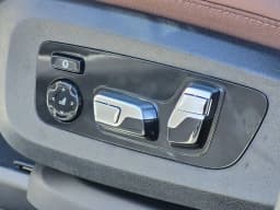 BMW X7 xDrive40i Sports Activity Vehicle 2027 — side view