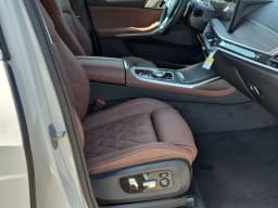 BMW X7 xDrive40i Sports Activity Vehicle 2027 — side view