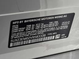 BMW X7 xDrive40i Sports Activity Vehicle 2027 — side view