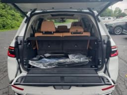 BMW X7 xDrive40i Sports Activity Vehicle 2027 — side view