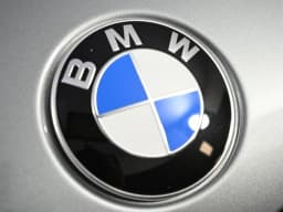 BMW X7 M60i Sports Activity Vehicle 2027 — side view