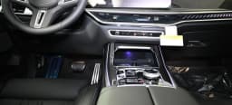BMW X7 M60i Sports Activity Vehicle 2027 — side view