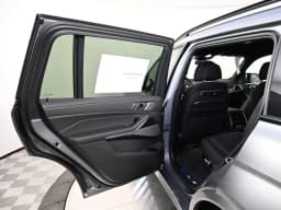 BMW X7 M60i Sports Activity Vehicle 2027 — side view