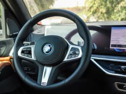 BMW X5 xDrive50e Plug-In Hybrid 2026 — side view