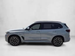 BMW X5 xDrive50e Plug-In Hybrid 2026 — side view