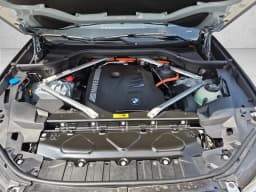 BMW X5 xDrive50e Plug-In Hybrid 2026 — side view