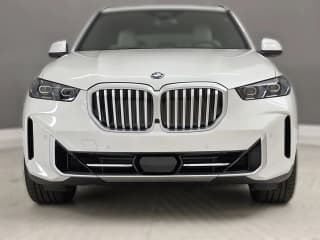 BMW X5 xDrive50e Plug-In Hybrid BMW X5 xDrive50e Plug-In Hybrid