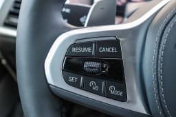 BMW X5 xDrive50e Plug-In Hybrid 2026 — side view