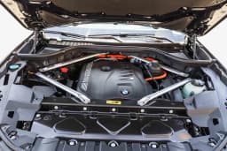 BMW X5 xDrive50e Plug-In Hybrid 2026 — side view