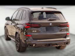 BMW X5 xDrive50e Plug-In Hybrid 2026 — side view