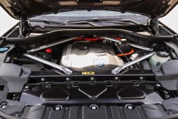 BMW X5 xDrive50e Plug-In Hybrid 2026 — side view