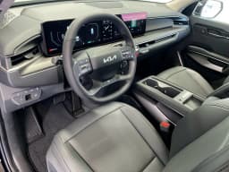Kia EV9 Light Long Range RWD 2026 — side view