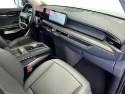 Kia EV9 Light Long Range RWD 2026 — side view