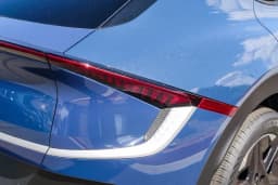 Kia EV6 Light Long Range RWD 2026 — side view