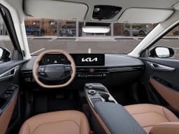 Kia EV6 Light Long Range AWD 2026 — side view