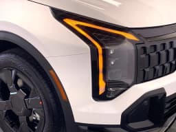 Kia Sportage X-Line AWD 2026 — side view