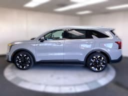 Kia Sorento SX FWD 2026 — side view