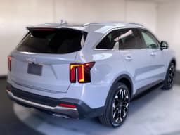 Kia Sorento SX FWD 2026 — side view