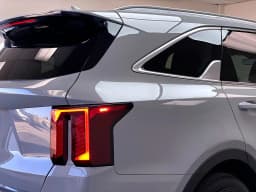 Kia Sorento SX FWD 2026 — side view