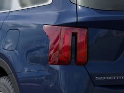 Kia Sorento S FWD 2025 — side view