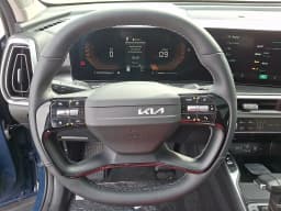 Kia Sorento S FWD 2026 — side view