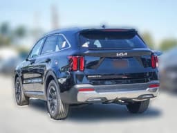 Kia Sorento S FWD 2026 — side view