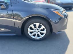 Toyota Corolla LE CVT (Natl) 2026 — side view
