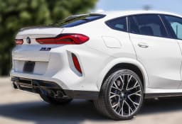 BMW X6 M Base (A8) Sports Activity Coupe 2025 — side view