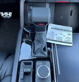 Toyota Sequoia Platinum 4WD (Natl) 2026 — side view