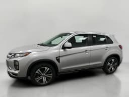 Mitsubishi Outlander Sport ES 2.0 AWC 2026 — side view