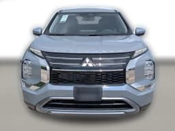 Mitsubishi Outlander SE FWD 2026 — side view