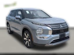 Mitsubishi Outlander SE FWD 2026 — side view