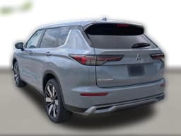 Mitsubishi Outlander SE FWD 2026 — side view