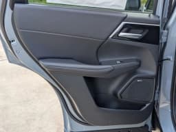 Mitsubishi Outlander SE FWD 2026 — side view