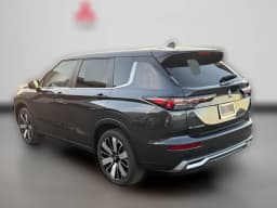 Mitsubishi Outlander SE FWD 2026 — side view