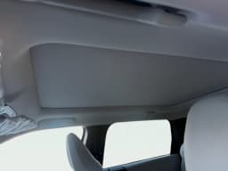 Mitsubishi Outlander SE FWD 2026 — side view