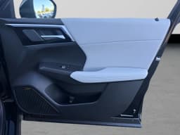 Mitsubishi Outlander SE FWD 2026 — side view