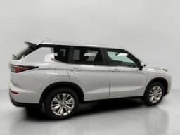 Mitsubishi Outlander ES S-AWC 2026 — side view