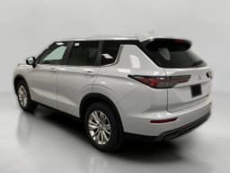 Mitsubishi Outlander ES S-AWC 2026 — side view