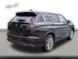 Mitsubishi Outlander ES S-AWC 2026 — side view