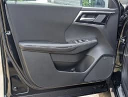 Mitsubishi Outlander ES S-AWC 2026 — side view